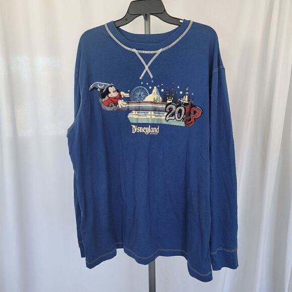 DISNEY PARKS 2013 Disney Resort Sweatshirt Size XXL - Picture 5 of 8